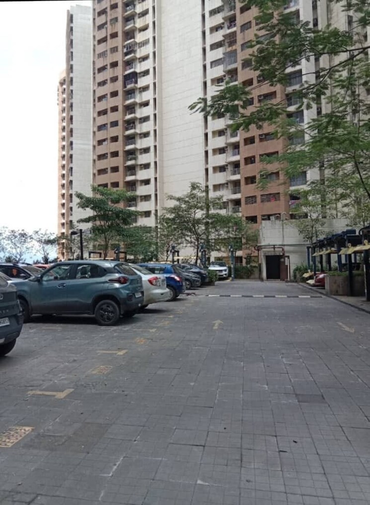  Parking, lodha-splendora 2 Bedroom 611 Sq.Ft. Apartment In Ghodbunder Road Thane 9040377