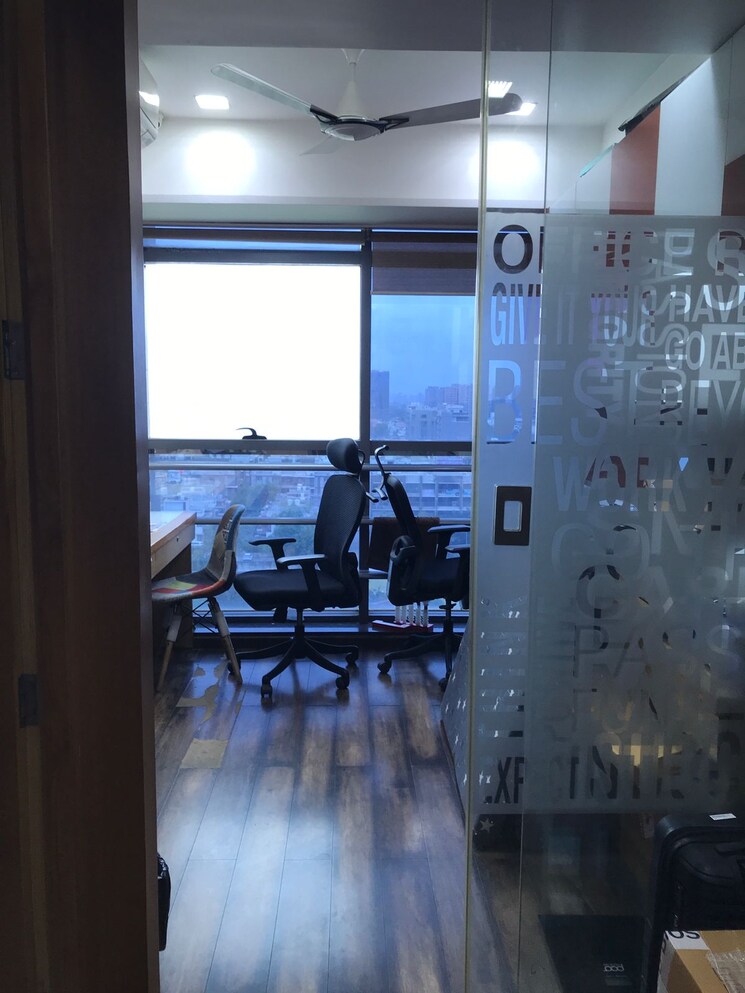 Gym, science city Commercial Office Space 1095 Sq.Ft. In Science City Ahmedabad 9040385