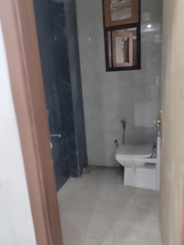 Bathroom, ignou road 2 Bedroom 900 Sq.Ft. Builder Floor In Ignou Road Delhi 9040456