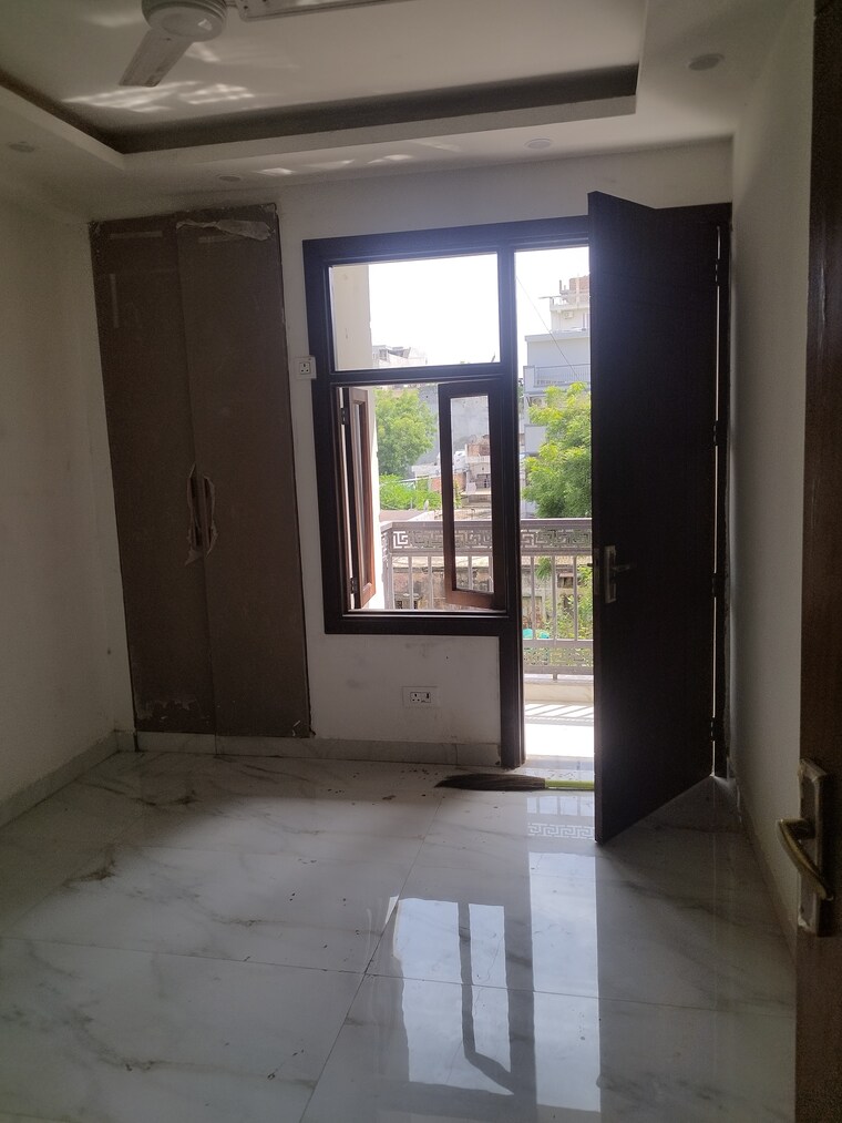 Room, ignou road 2 Bedroom 900 Sq.Ft. Builder Floor In Ignou Road Delhi 9040456