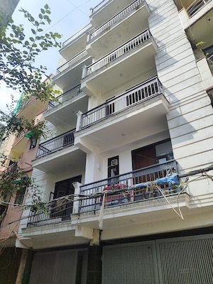 2 BHK Builder Floor For Sale in Ignou Road