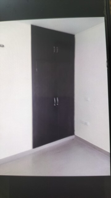 Furnished Amenities in 2.5 BHK Apartment at SRS Royal Hills, Sector 87 – for Rent