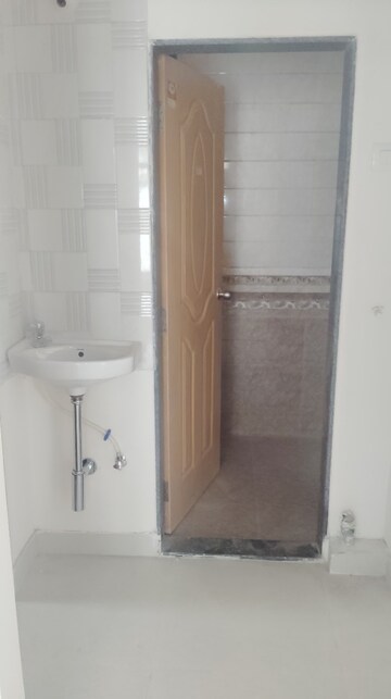 Master Bedroom in 1 BHK Apartment at Vikhroli East – for Rent