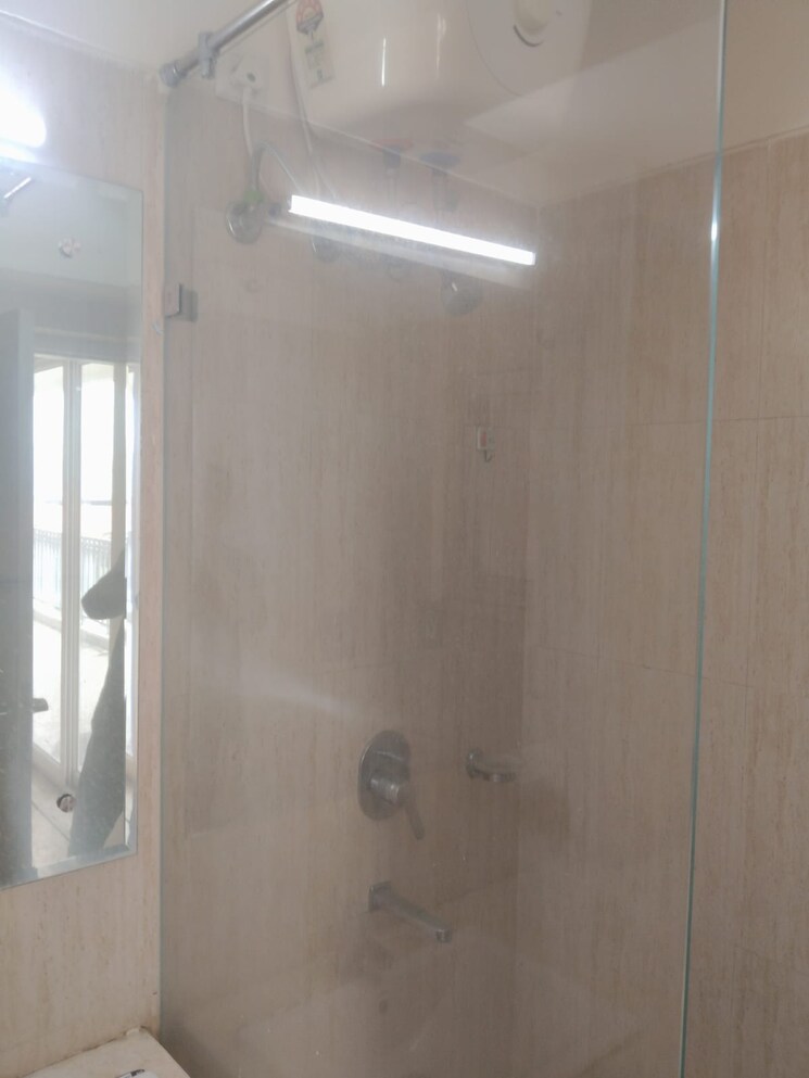 Bathroom, dlf-the-skycourt 3 Bedroom 1931 Sq.Ft. Apartment In Sector 86 Gurgaon 9040458