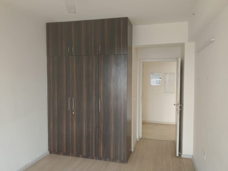 Room, dlf-the-skycourt 3 Bedroom 1931 Sq.Ft. Apartment In Sector 86 Gurgaon 9040458