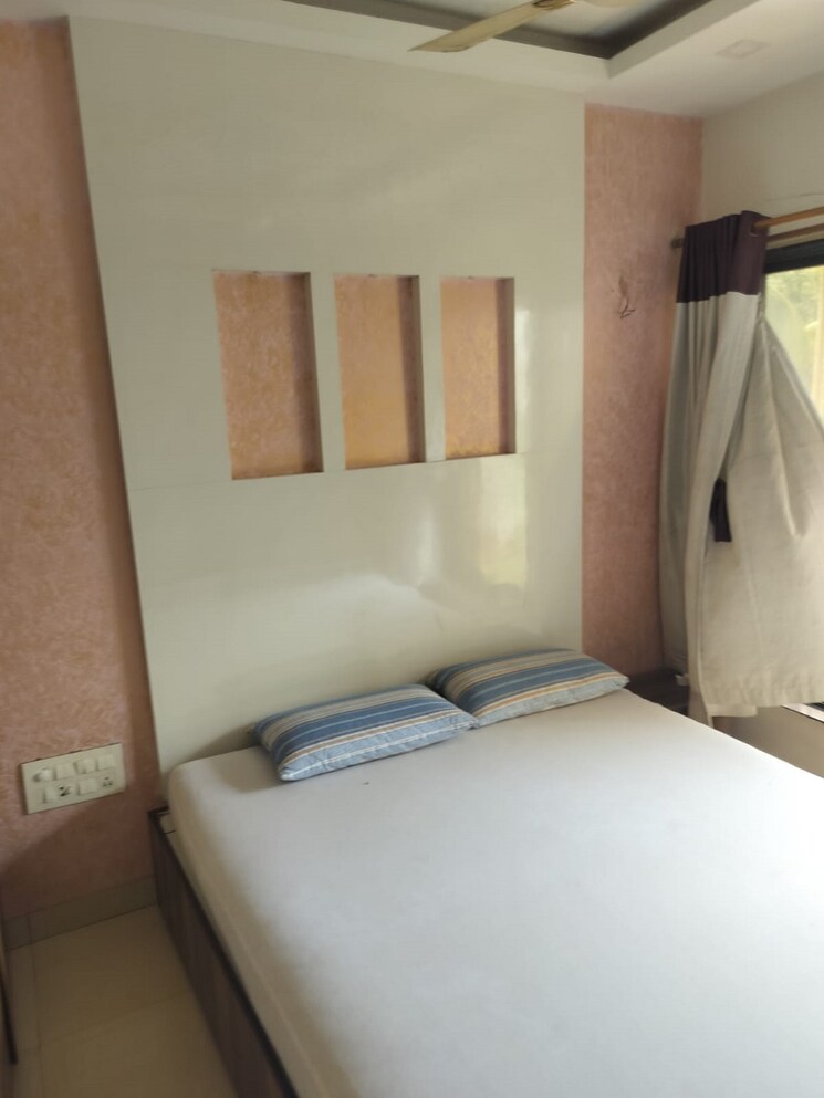 Bedroom, bandra west 1 Bedroom 550 Sq.Ft. Apartment In Bandra West Mumbai 9040551