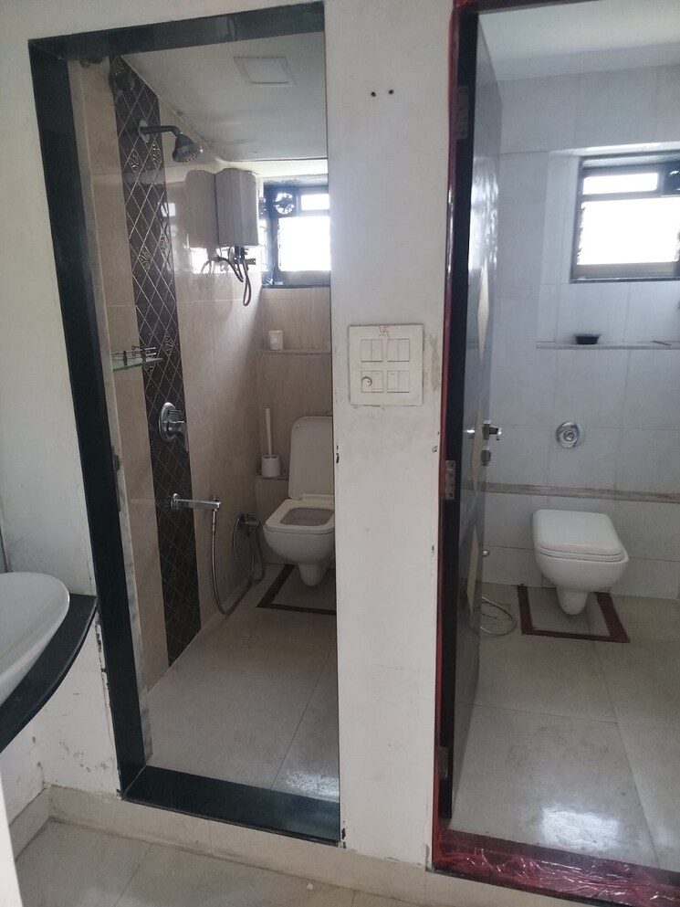 Bathroom, bandra west 1 Bedroom 550 Sq.Ft. Apartment In Bandra West Mumbai 9040551