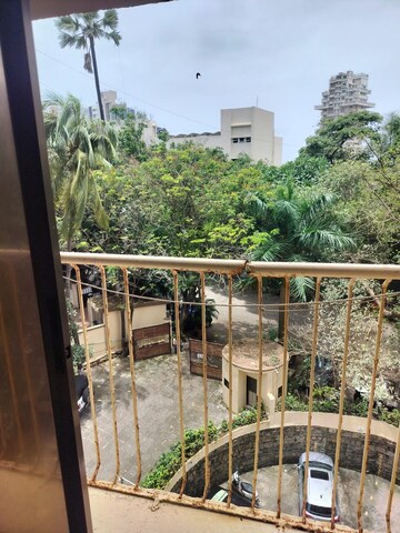 Balcony in 1 BHK Apartment at Bandra West – for Rent