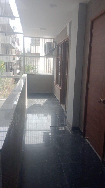 Kitchen in 3 BHK Builder Floor at Sector 43 – for Rent