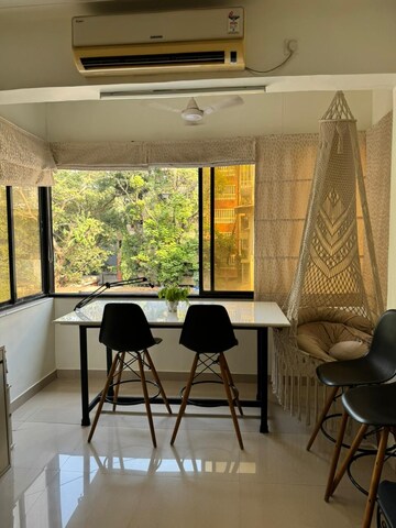 Team Area in 1 BHK Apartment at Hari Niketan, Khar West – for Rent