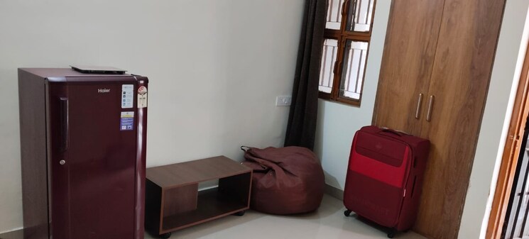 Living Room, aims-golf-city 2.5 Bedroom 1150 Sq.Ft. Apartment In Sector 75 Noida 9040587
