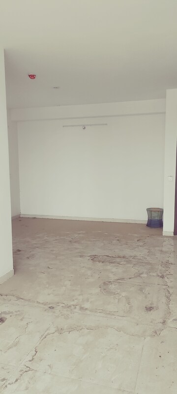 Room in 3 BHK Apartment at Shiv Sai Ozone Park, Sector 86 – for Rent