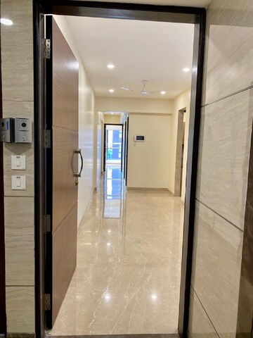 Room in 2 BHK Apartment at Bandra West – for Rent