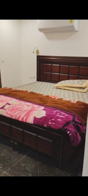 1 RK Builder Floor For Rent in Lajpat Nagar