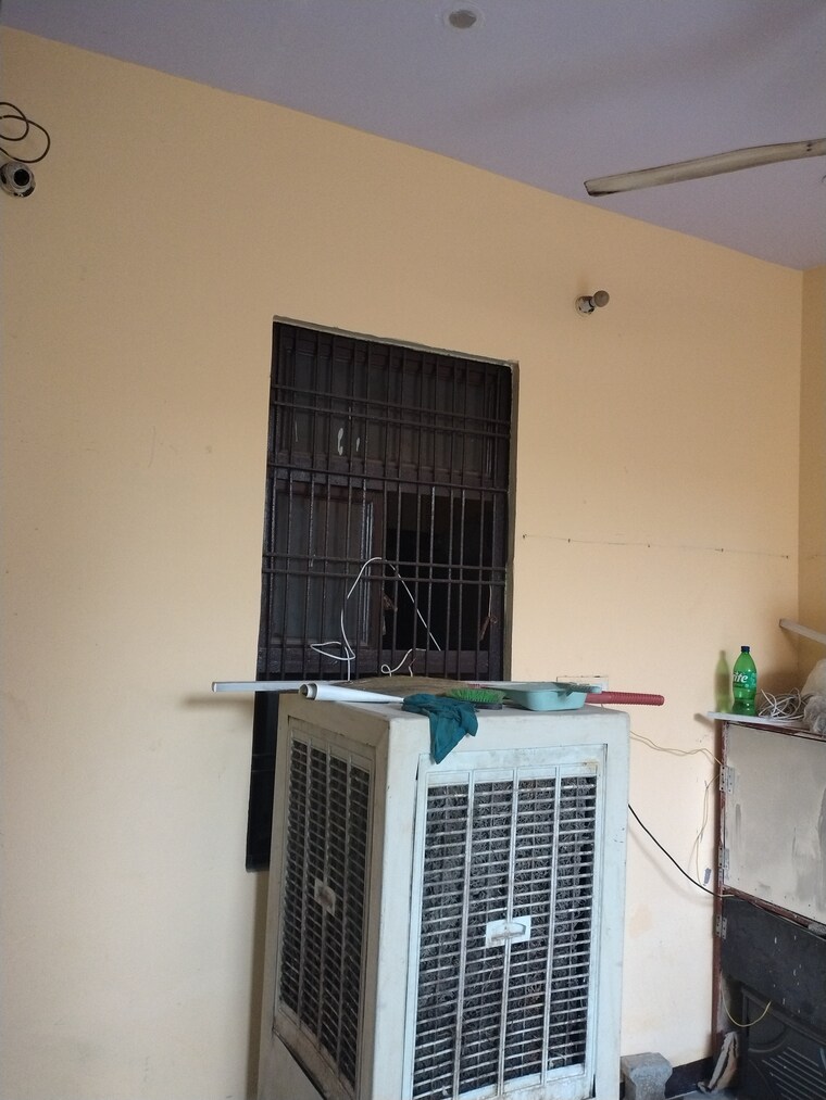 undefined, parvatiya colony 6 Bedroom 80 Sq.Yd. Independent House In Parvatiya Colony Faridabad 9040645