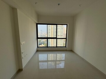 Room in 2 BHK Apartment at Rustomjee Bella Phase 1, Bhandup West – for Rent