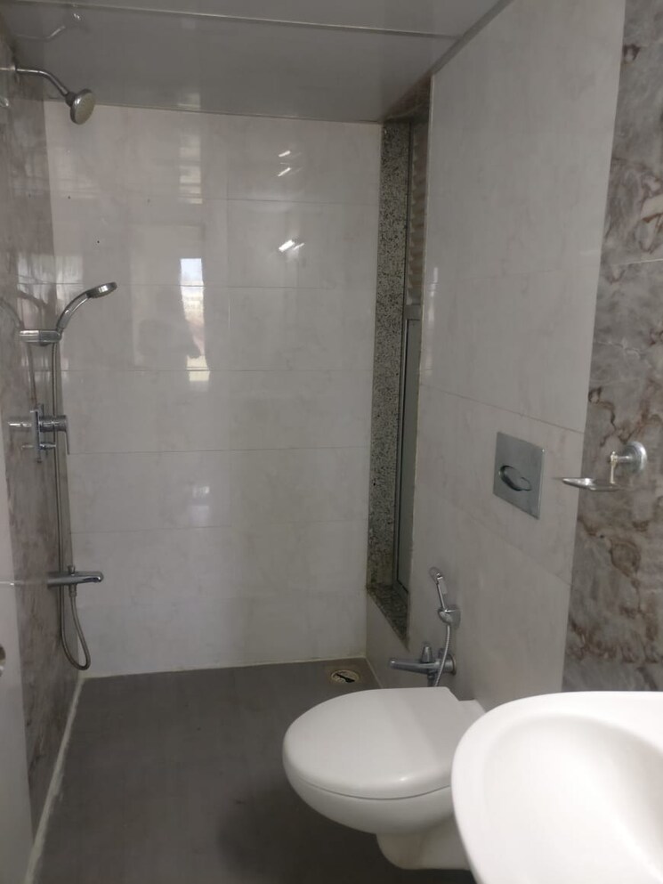 Bathroom, adani-ten-bkc 3 Bedroom 1480 Sq.Ft. Apartment In Bandra East Mumbai 9040633