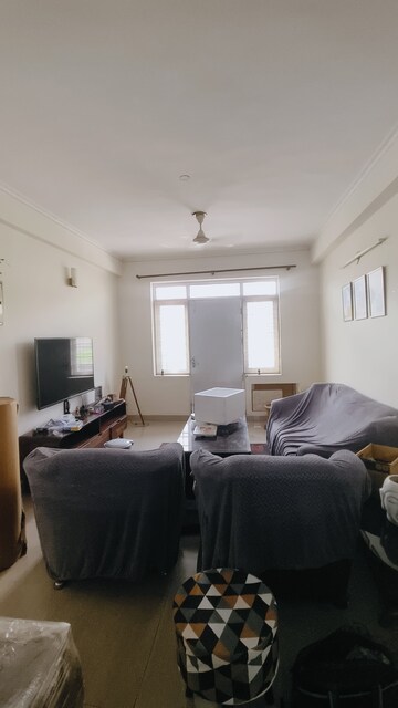 Living Room in 3 BHK Apartment at JMD Gardens, Sector 33 – for Rent