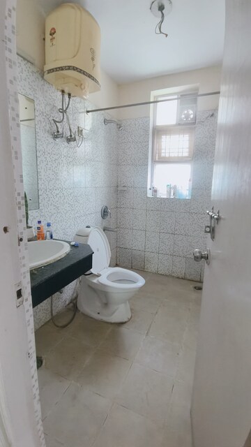 Bathroom in 3 BHK Apartment at JMD Gardens, Sector 33 – for Rent