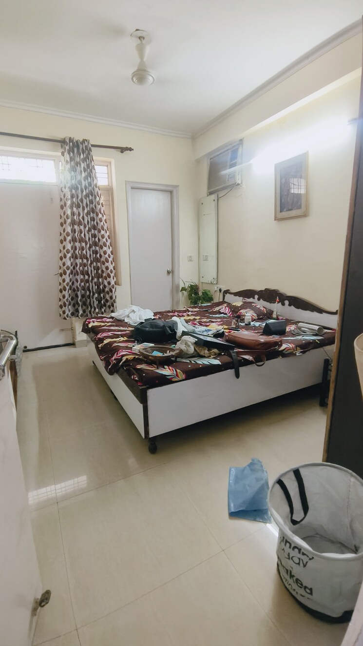 Bedroom, jmd-gardens 3 Bedroom 2020 Sq.Ft. Apartment In Sector 33 Gurgaon 9040662