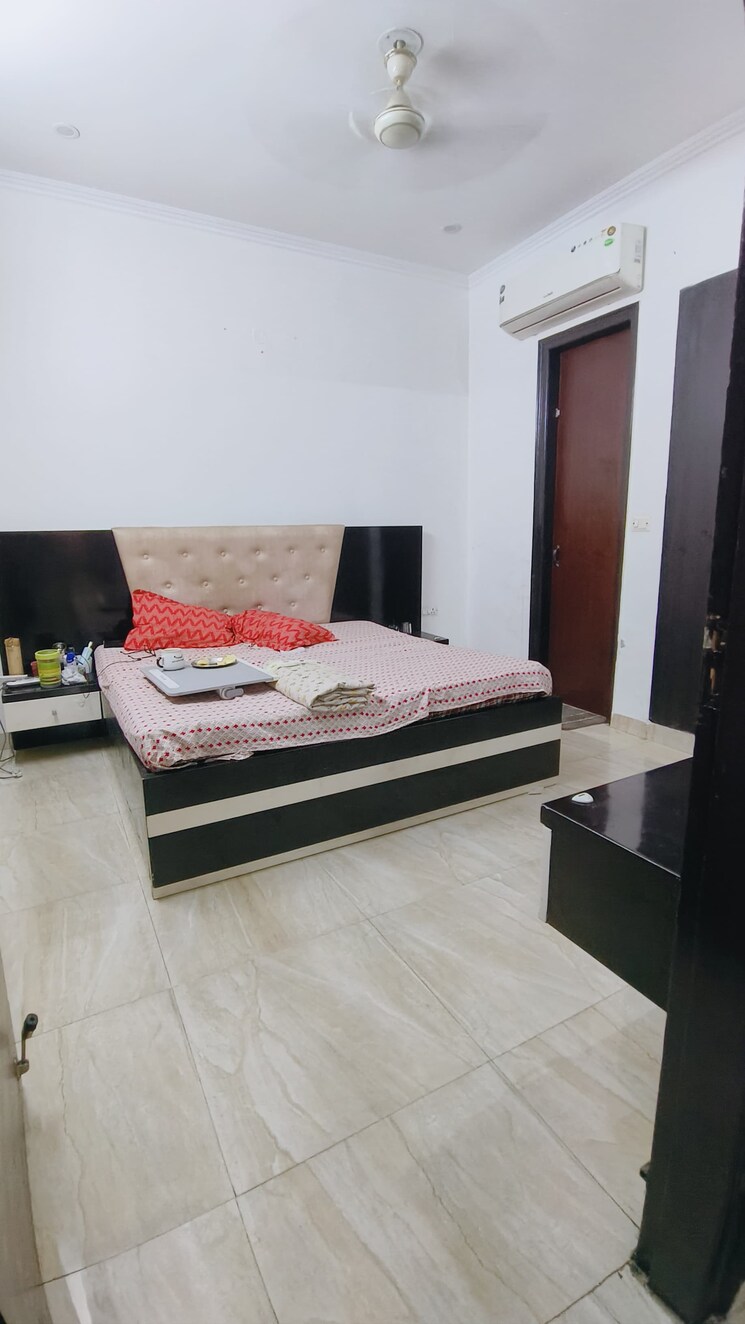 Bedroom, jmd-gardens 3 Bedroom 2020 Sq.Ft. Apartment In Sector 33 Gurgaon 9040662