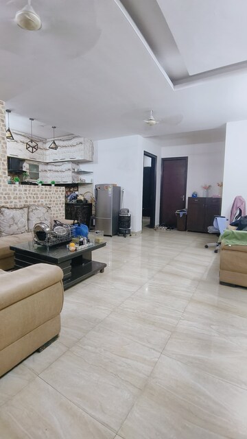 Living Room in 3 BHK Apartment at JMD Gardens, Sector 33 – for Rent