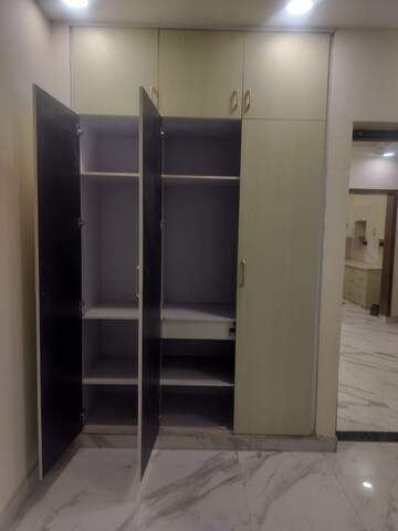 Bathroom in 3 BHK Builder Floor at Fidato Honour Homes, Sector 89 – for Rent