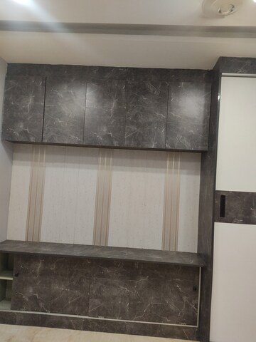 Room in 3 BHK Builder Floor at Sadhna Enclave – for Sale