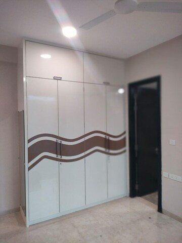 Furnished Amenities in 3 BHK Apartment at Oberoi Eternia, Mulund West – for Rent