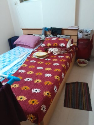 Bedroom in 2 BHK Apartment at Arihant Darshan CHS, Kandivali East – for Sale