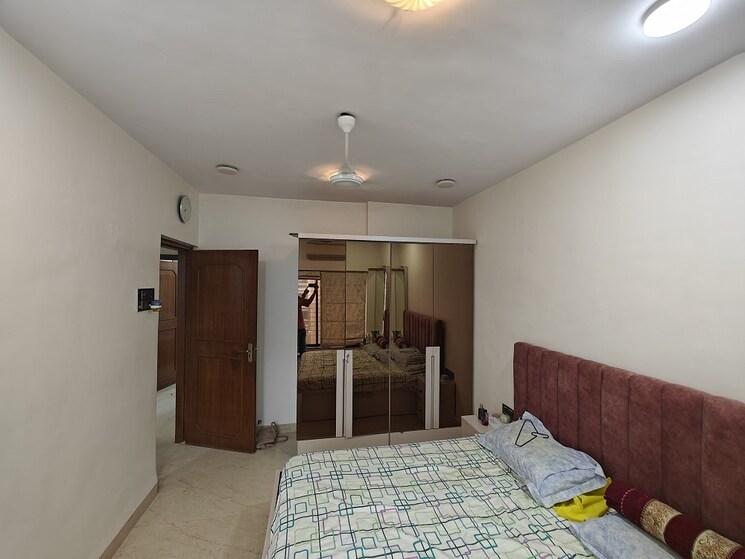 Bedroom, bandra west 2 Bedroom 750 Sq.Ft. Apartment In Bandra West Mumbai 9040679