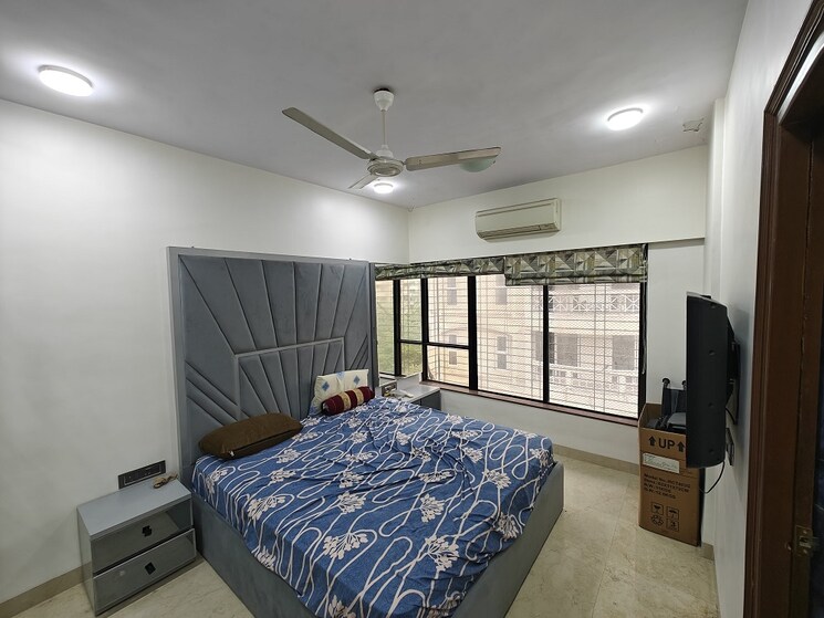 Bedroom, bandra west 2 Bedroom 750 Sq.Ft. Apartment In Bandra West Mumbai 9040679