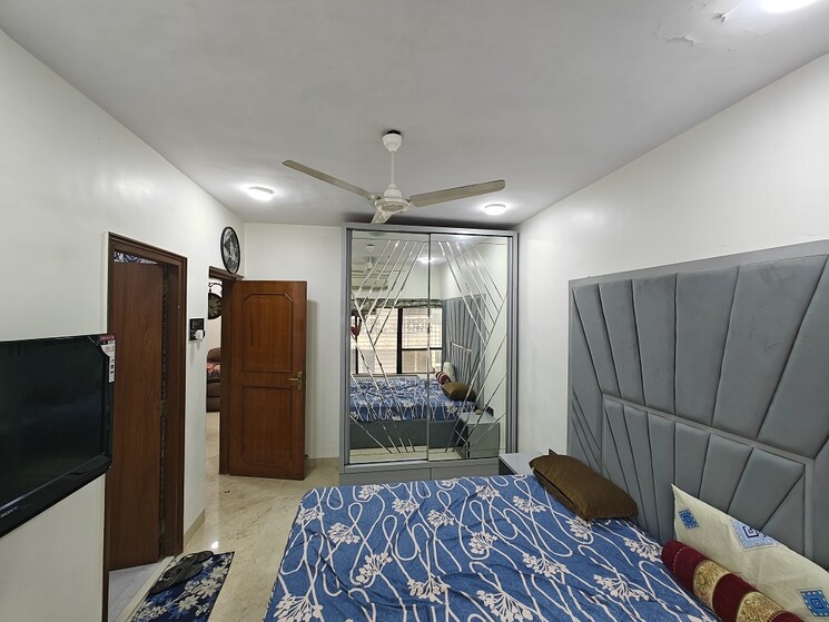 Bedroom, bandra west 2 Bedroom 750 Sq.Ft. Apartment In Bandra West Mumbai 9040679