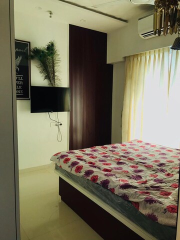 Bedroom in 2 BHK Apartment at Mayfair The View, Vikhroli West – for Rent