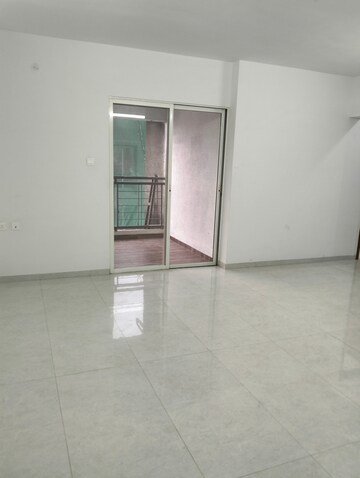 Room in 2 BHK Apartment at Konark Indrayu Enclave 2, Kondhwa – for Rent