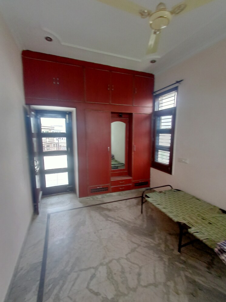 Room, sector 21 1 Bedroom 900 Sq.Ft. Independent House In Sector 21 Panchkula 9040885