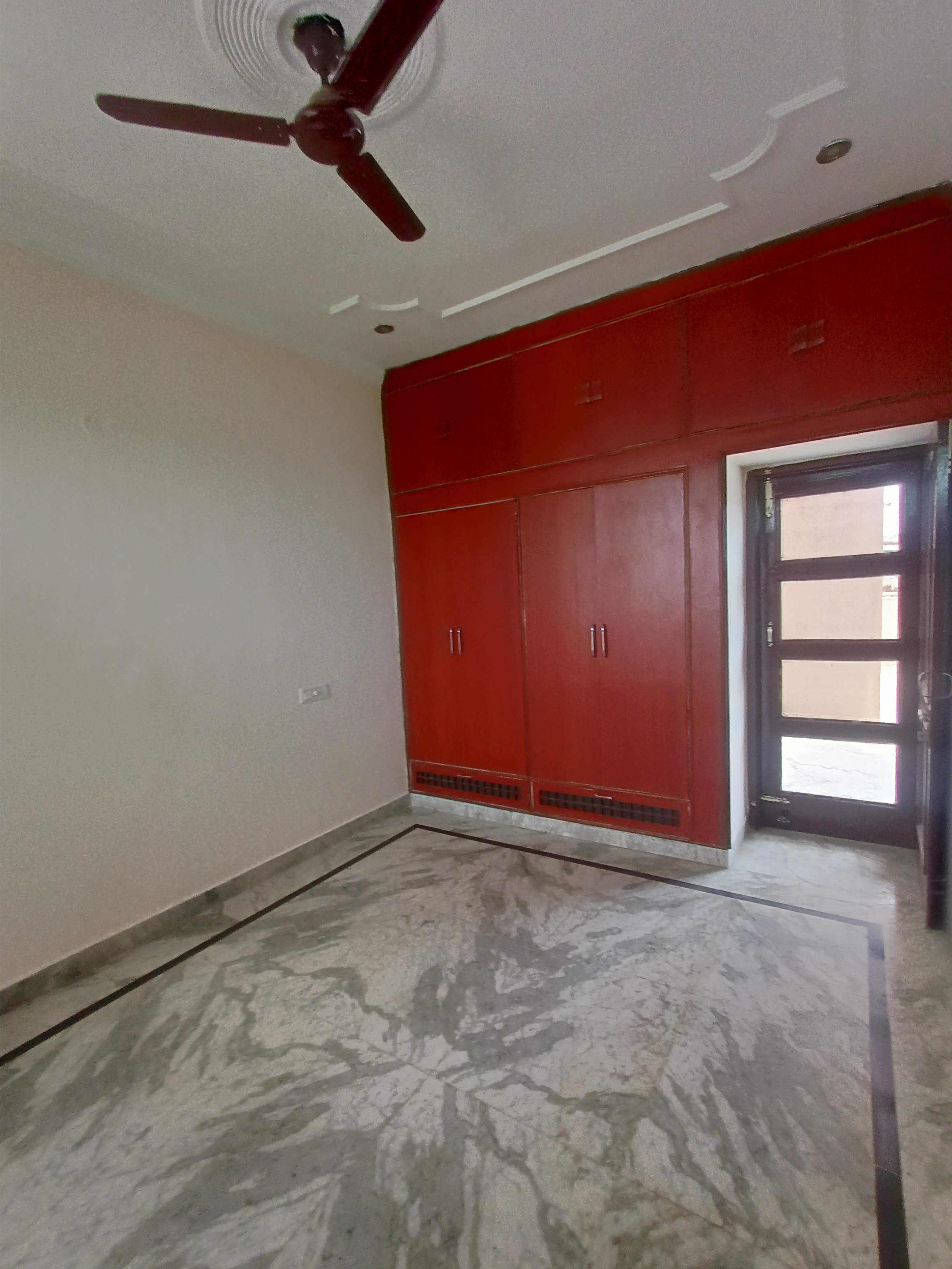 1 BHK Independent House For Rent in Sector 21