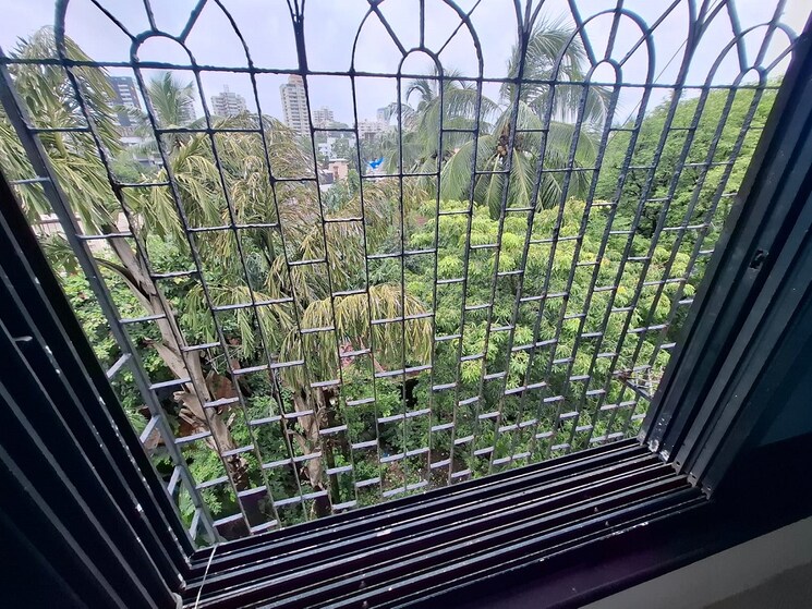 Balcony, bandra west 1.5 Bedroom 550 Sq.Ft. Apartment In Bandra West Mumbai 9040890