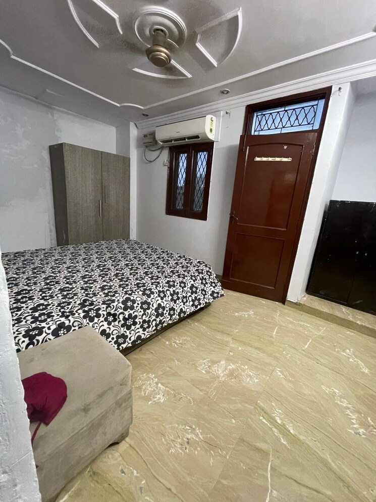 Bedroom, lajpat nagar 1 Bedroom 500 Sq.Ft. Builder Floor In Lajpat Nagar Delhi 9040901