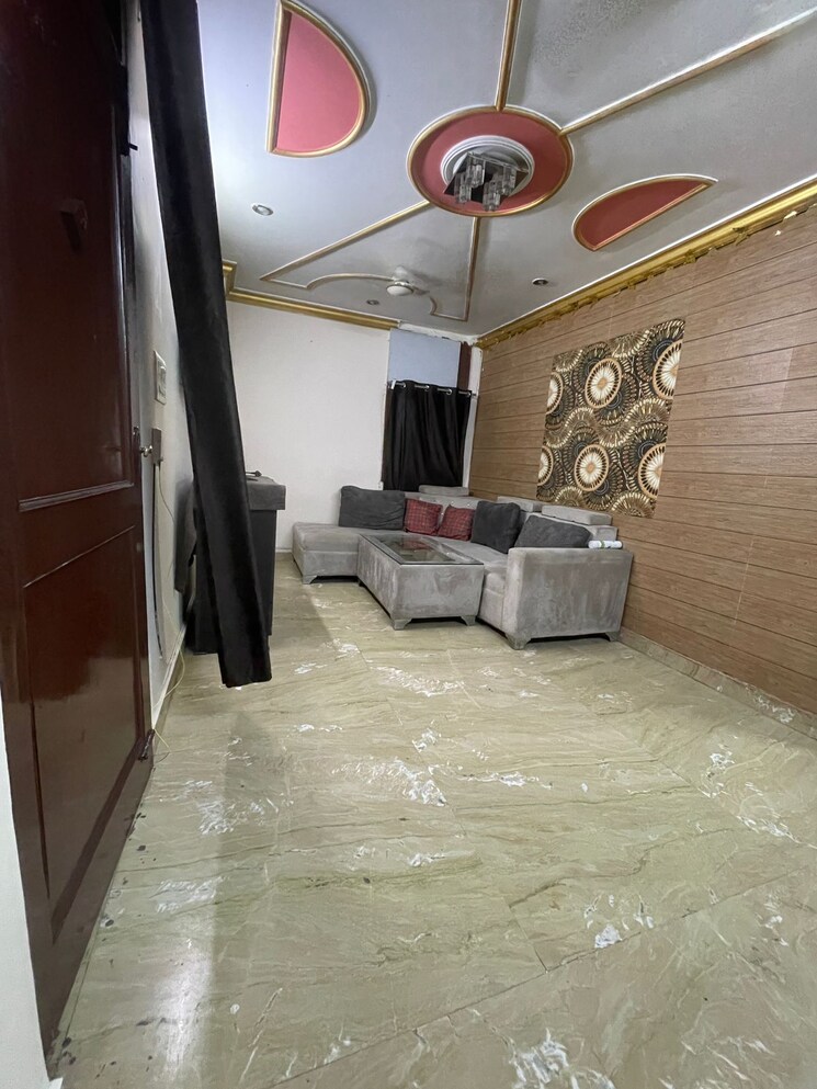  Parking, lajpat nagar 1 Bedroom 500 Sq.Ft. Builder Floor In Lajpat Nagar Delhi 9040901