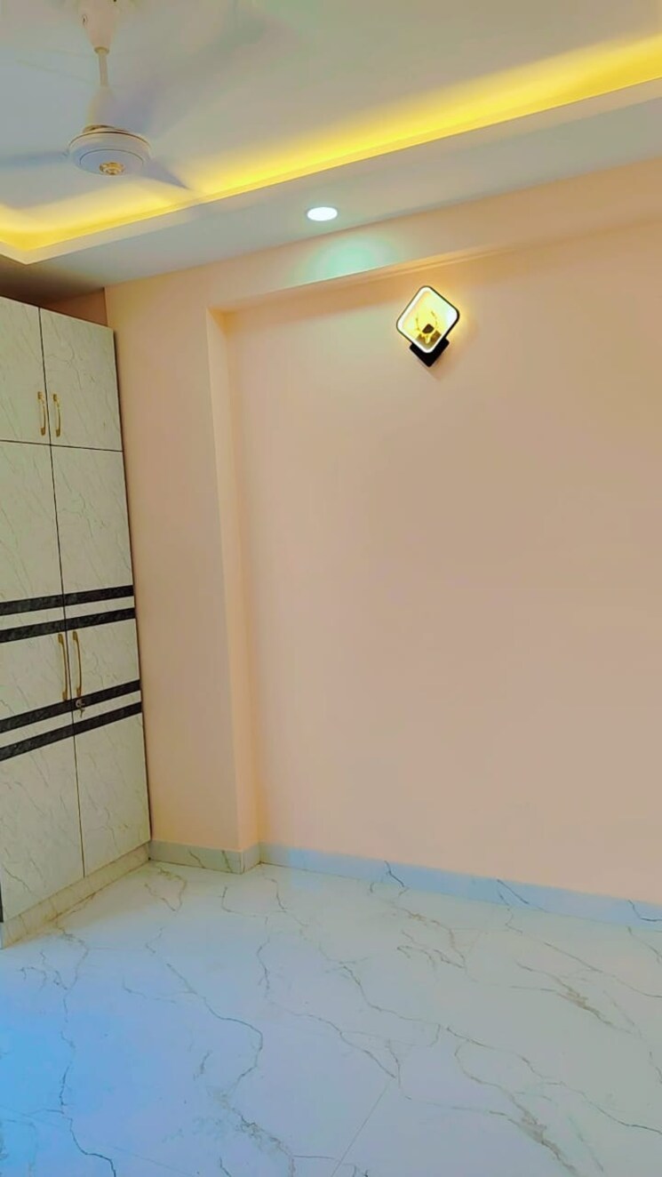 Room, begumpur 2 Bedroom 80 Sq.Yd. Builder Floor In Begumpur Delhi 9040975