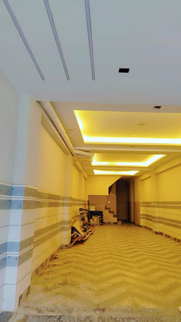  Parking, begumpur 2 Bedroom 80 Sq.Yd. Builder Floor In Begumpur Delhi 9040975