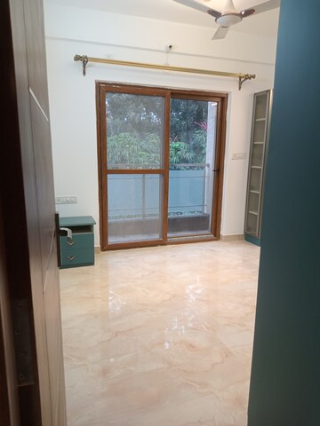 Room in 3 BHK Builder Floor at Richmond Town – for Rent