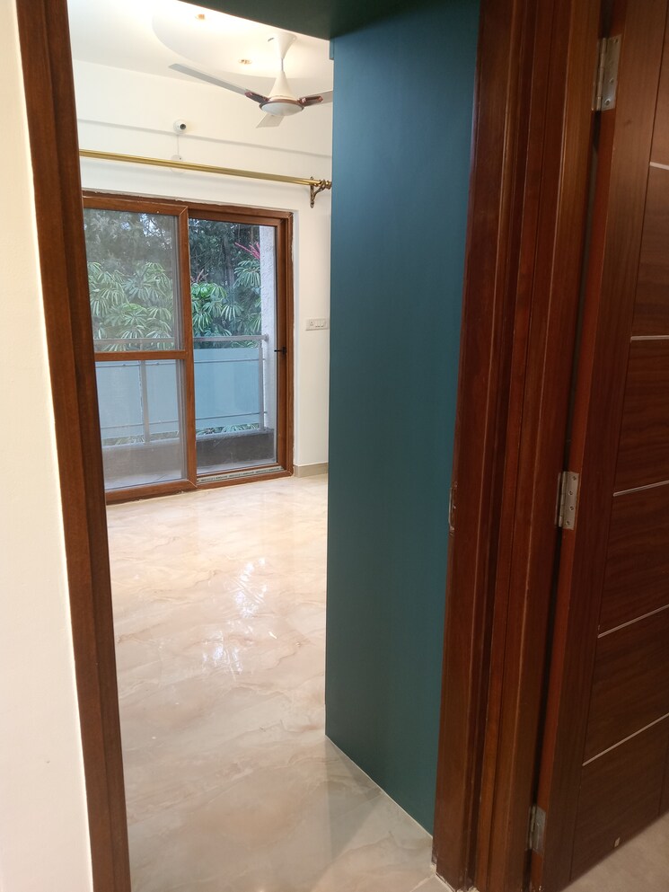 Room, richmond town 3 Bedroom 1500 Sq.Ft. Builder Floor In Richmond Town Bangalore 9040960