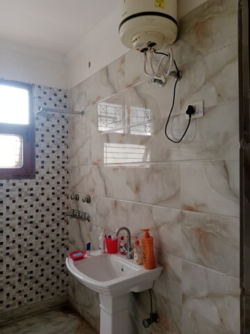 Bathroom in 2.5 BHK Builder Floor at Sector 6 – for Rent