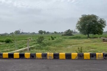  Plot For Sale in Gaur Yamuna City