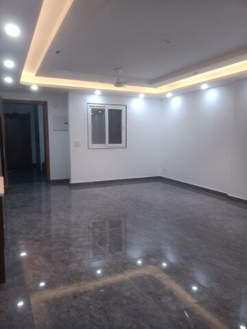Room in 4 BHK Builder Floor at Vasant Kunj Enclave – for Sale