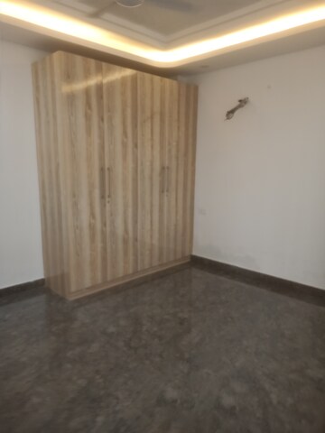 Room in 4 BHK Builder Floor at Vasant Kunj Enclave – for Sale