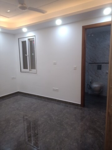 Room in 4 BHK Builder Floor at Vasant Kunj Enclave – for Sale