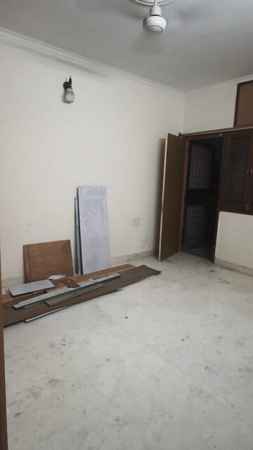 Room in 3 BHK Apartment at ACL Apartment, Vasant Kunj – for Rent